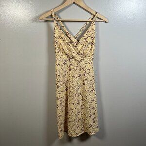 Patagonia Amber Dawn Dress Size Medium Yellow Floral Athletic Active Travel